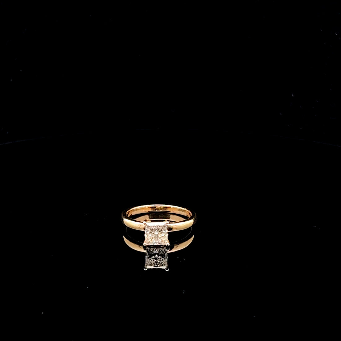 1.00ct Princess Solitaire Ring: Classic Elegance