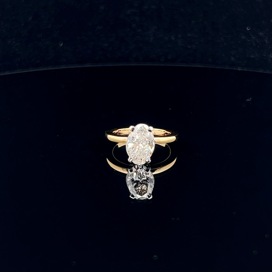 Exquisite 2.0ct Oval Solitaire Ring