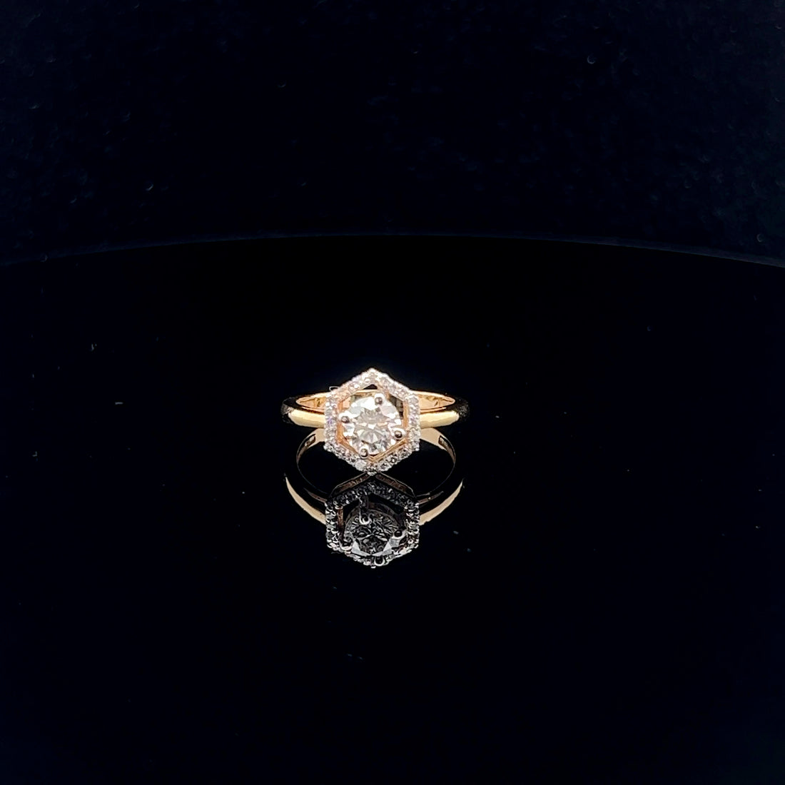 Exquisite 0.73ct Diamond Ring