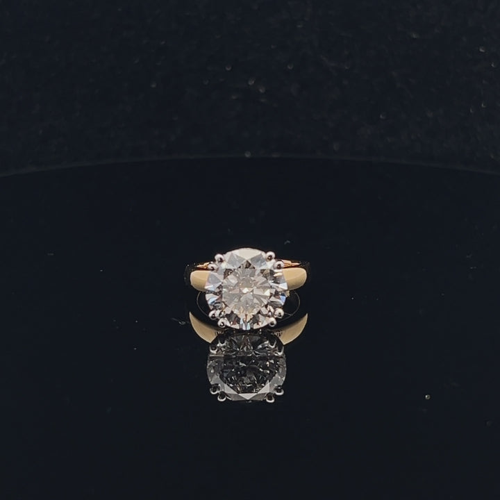 Elegant 7.0ct Solitaire Diamond Ring with Halo Setting