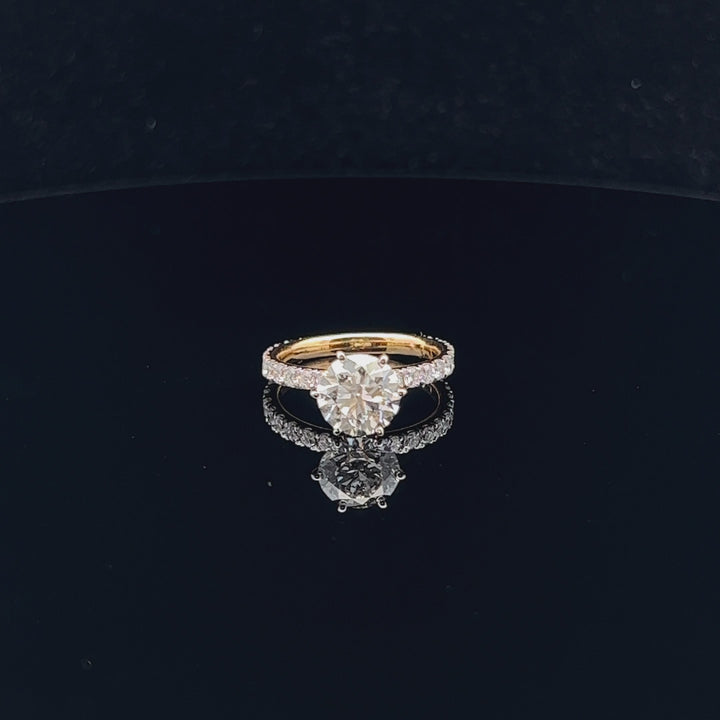 Exquisite 2.0ct Round cut Diamond Ring