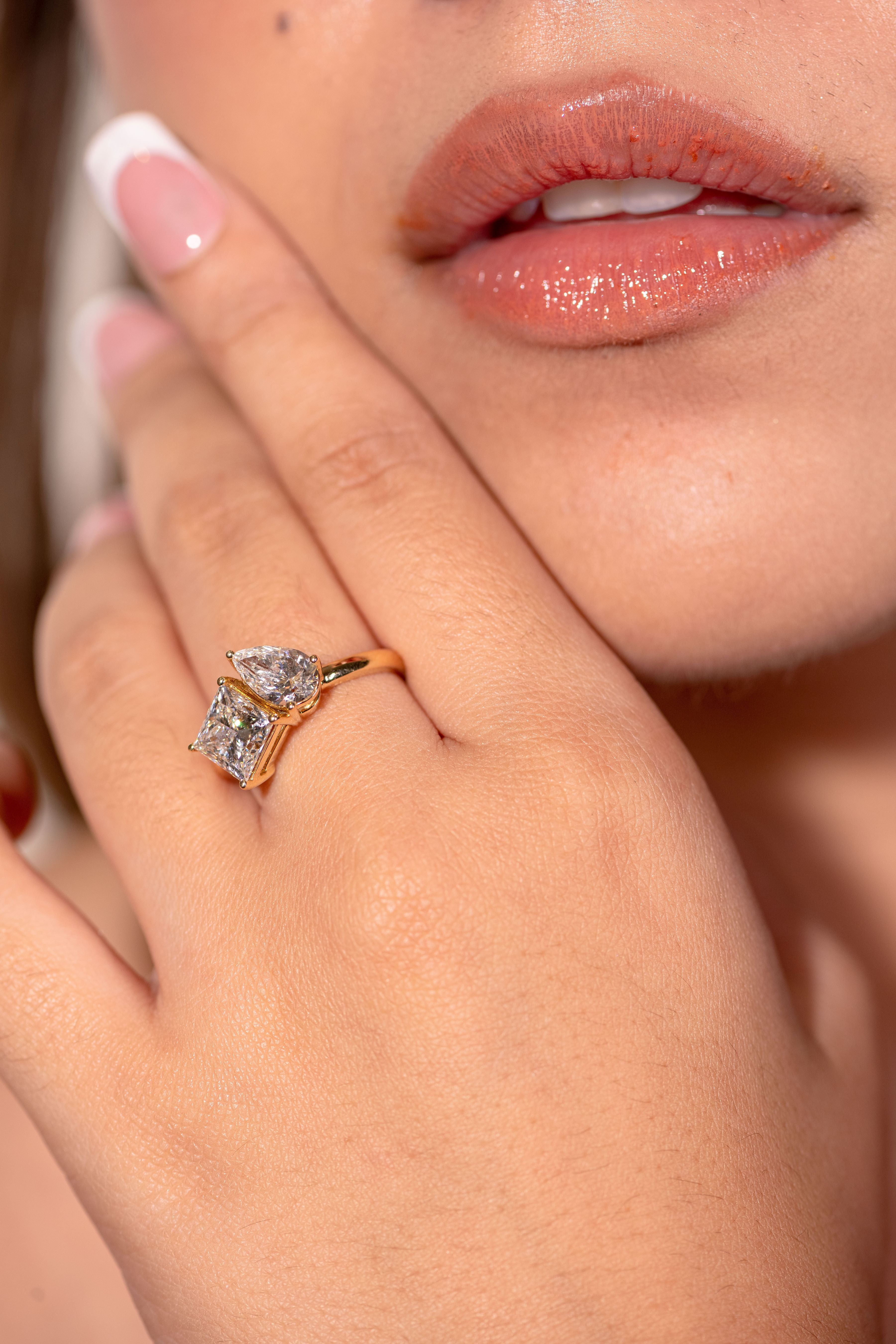 Toi et Moi Elegance: Princess & Pear Diamond Statement Ring