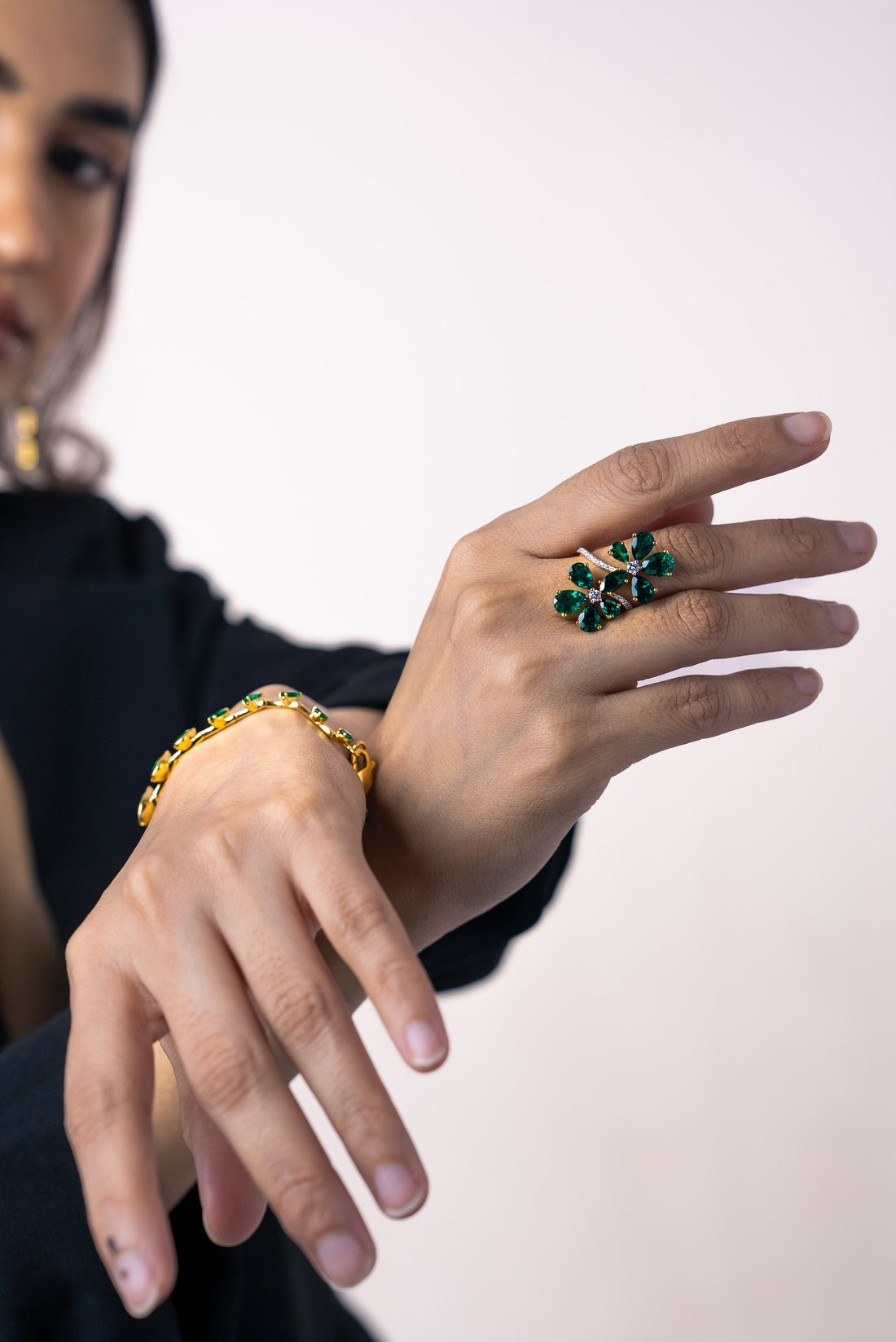 Elegant Emerald Floral Ring