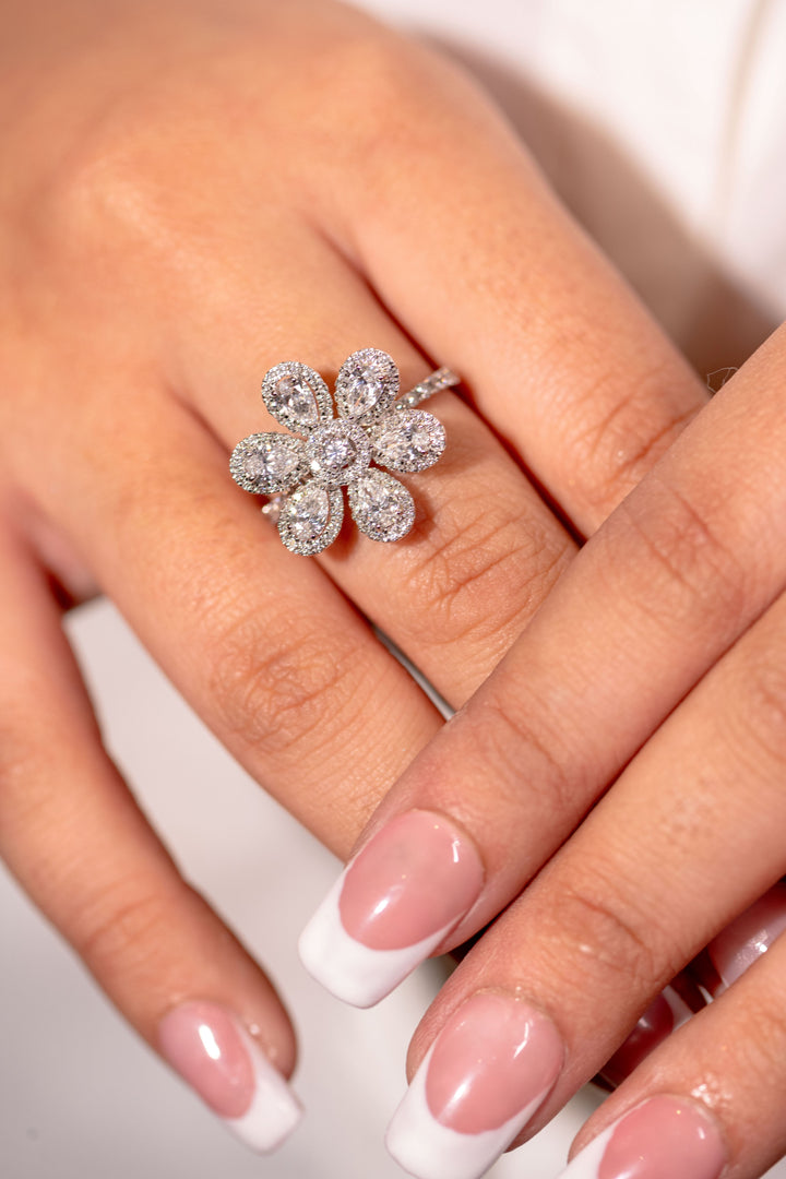 Elegant Floral Diamond Ring