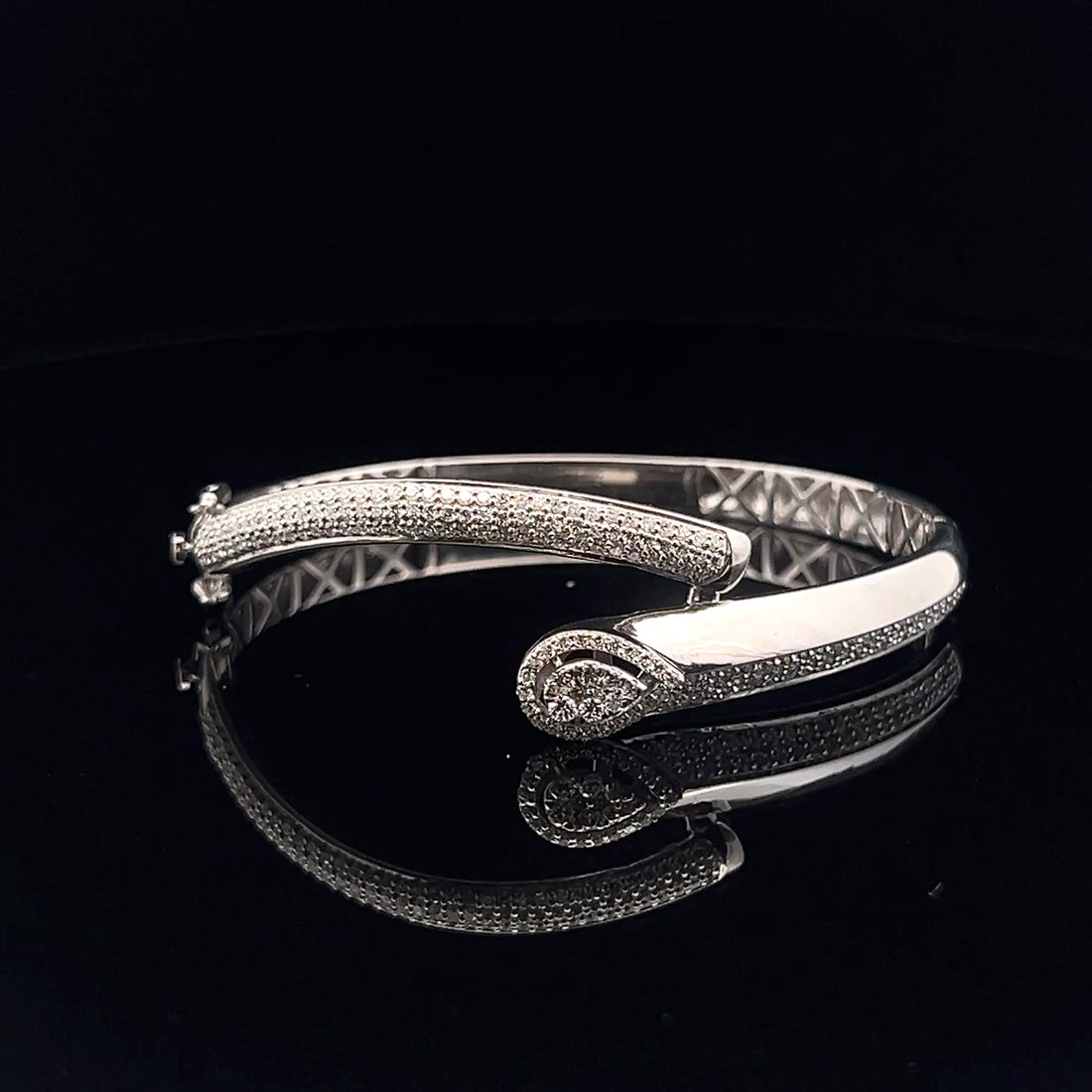 Serpentine Sparkle Pavè Bracelet