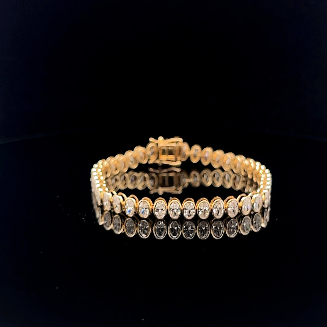 Exquisite Oval cut Bezel setting Tennis bracelet