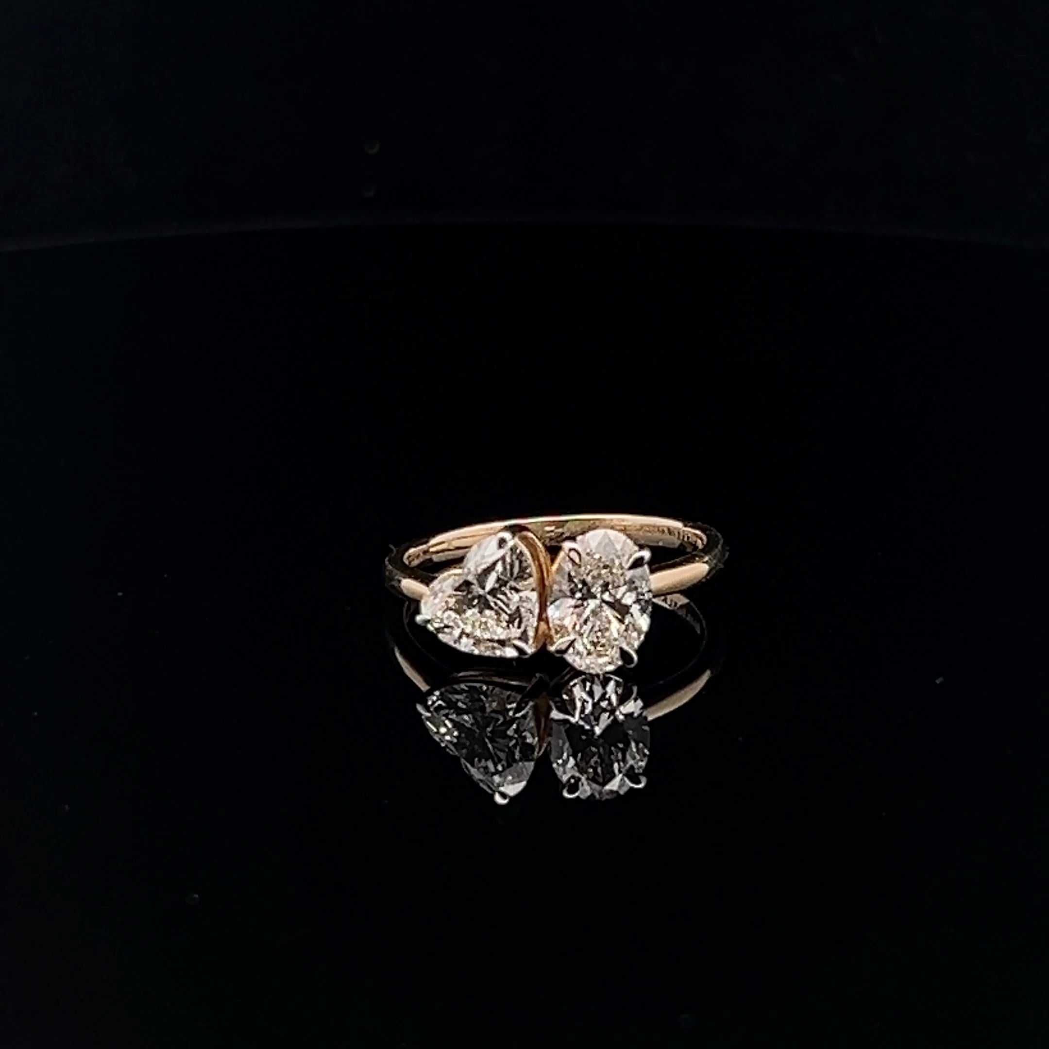 toi et moi Elegance: Oval & Heart Diamond Statement Ring