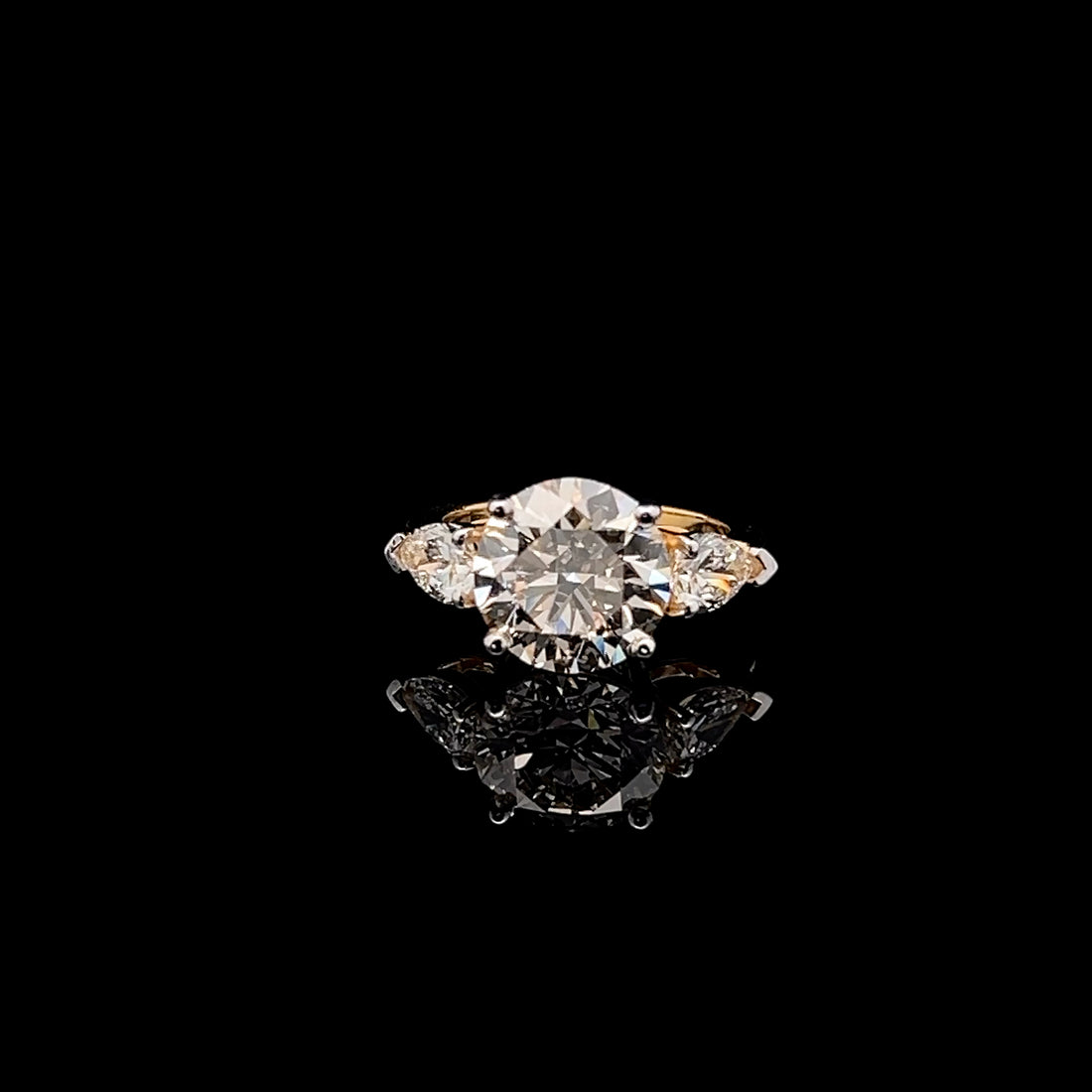 Elegant 5.0ct Three Stoned Diamond Ring