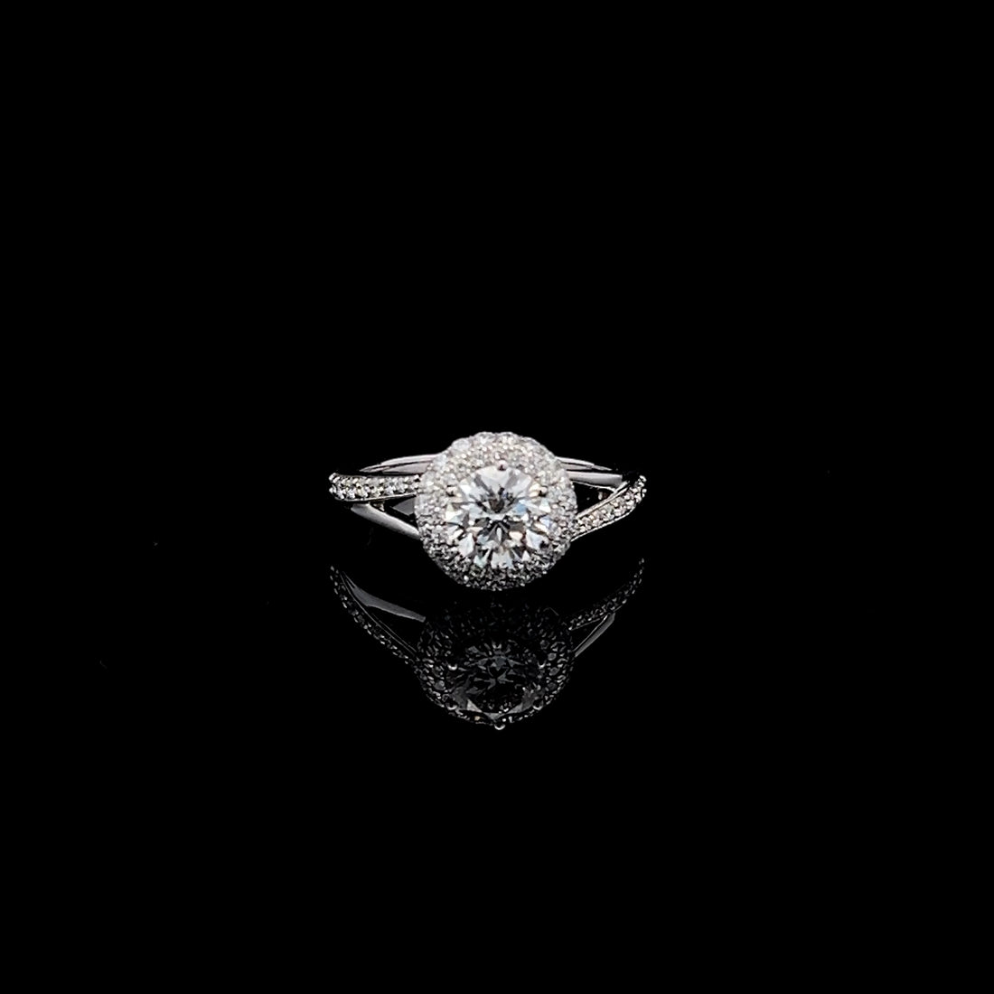 Elegant 1.0ct Round cut Diamond Ring