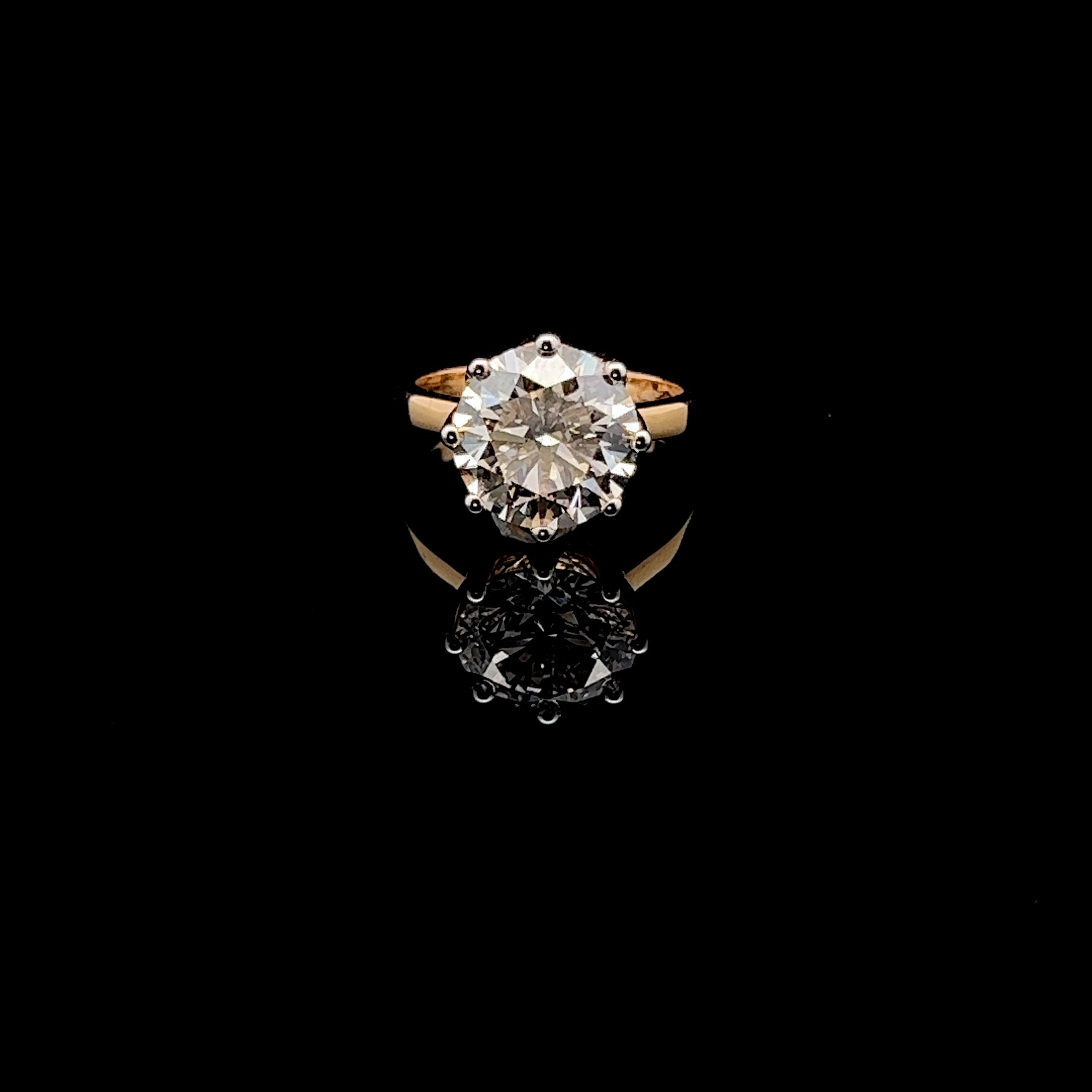 Iconic 5.0ct Solitaire: A Diamond Dream Realized