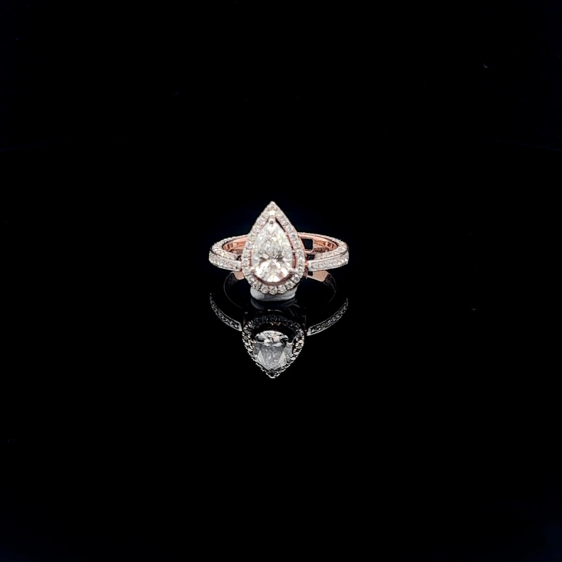 Exquisite 1.0ct Pear cut Ring