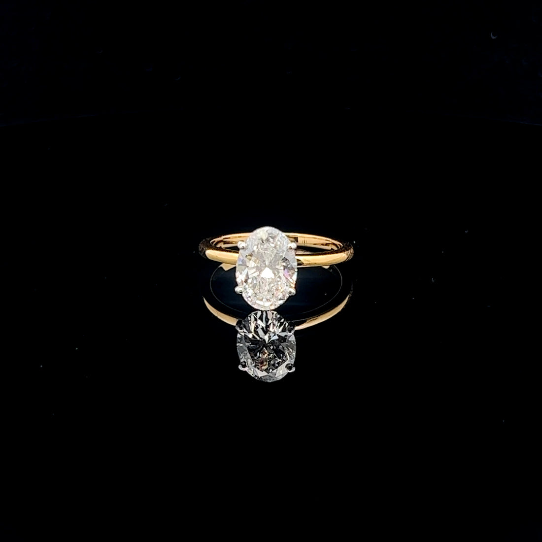 Elegant 2.5ct Oval Solitaire Ring