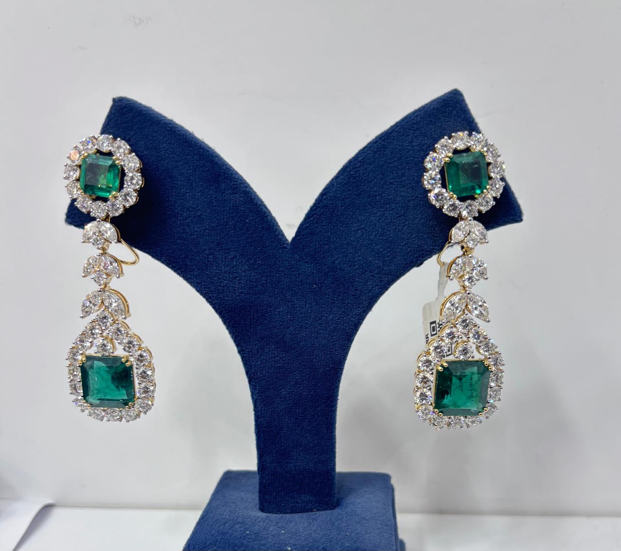 Regal Emerald and Diamond Necklace and Earrings Set