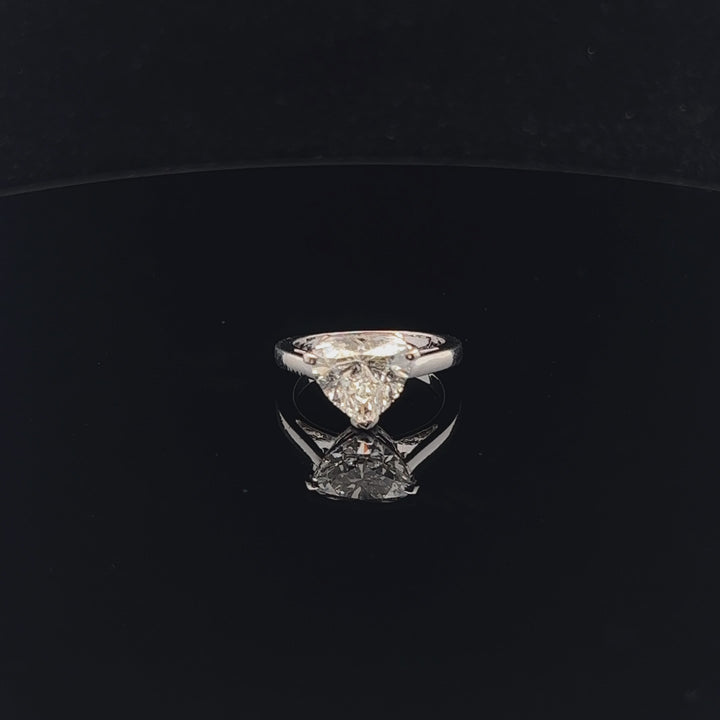 Exquisite 3.72ct Heart Solitaire diamond ring