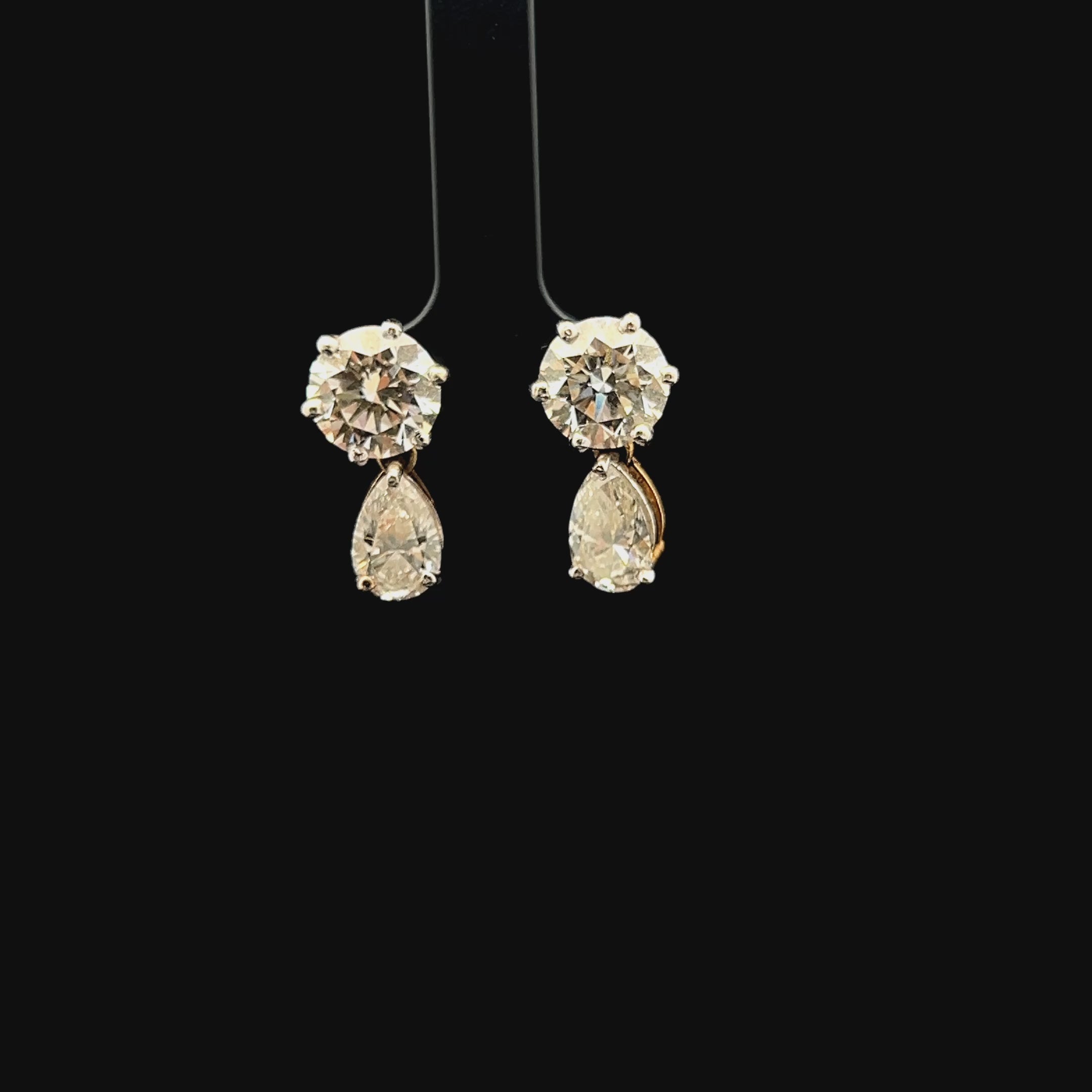 Celeste Radiance – Lab Grown Diamond Drop Earrings