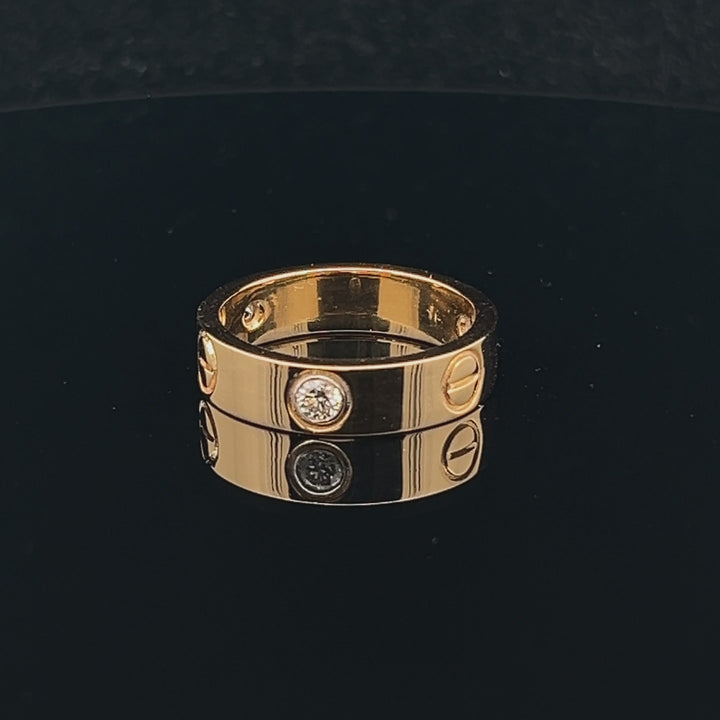 Elegant Gold Designer Band