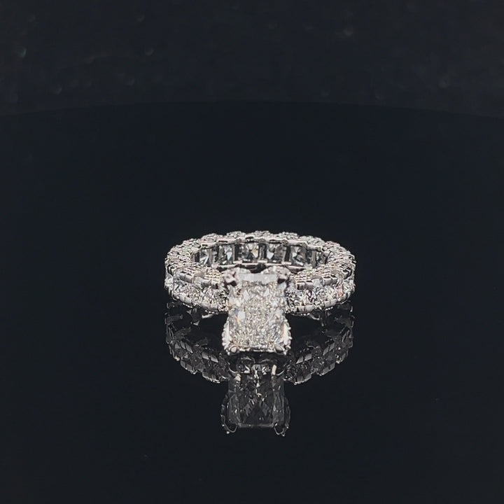 Elegant Radiant Cut Diamond Ring